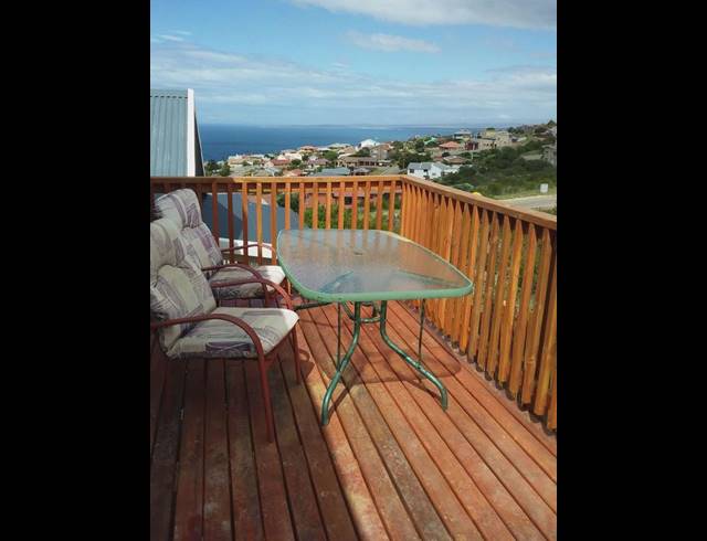 1 BEDROOM PROPERTY TO RENT IN DANA BAY